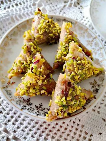 Tunisian sweets pastry popular traditional samsa